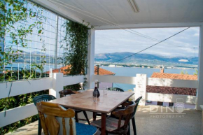A2 large apt with the big terrace & great sea view